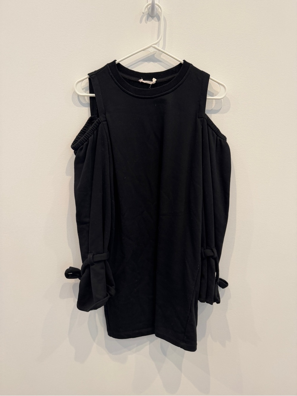 Lush Black Cold-Shoulder Tie-Sleeve Dress
